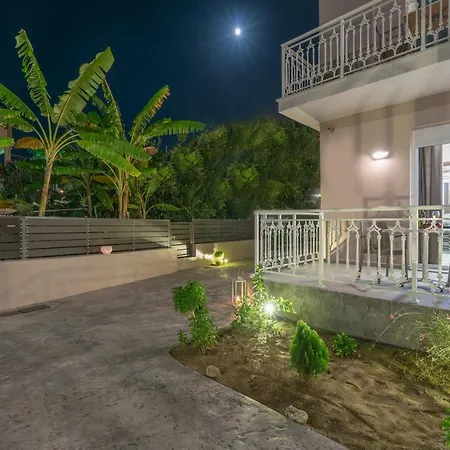 Apartament Nikos & Maria Ii Laganas